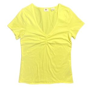 NWT Levi’s Lilly V-Neck Tee Top Yellow XS